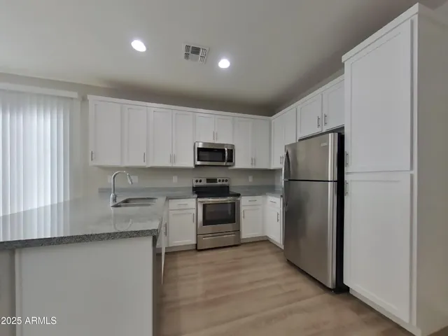 $2,049 | 2929 North 28th Street, Unit 3, Phoenix, AZ 85016