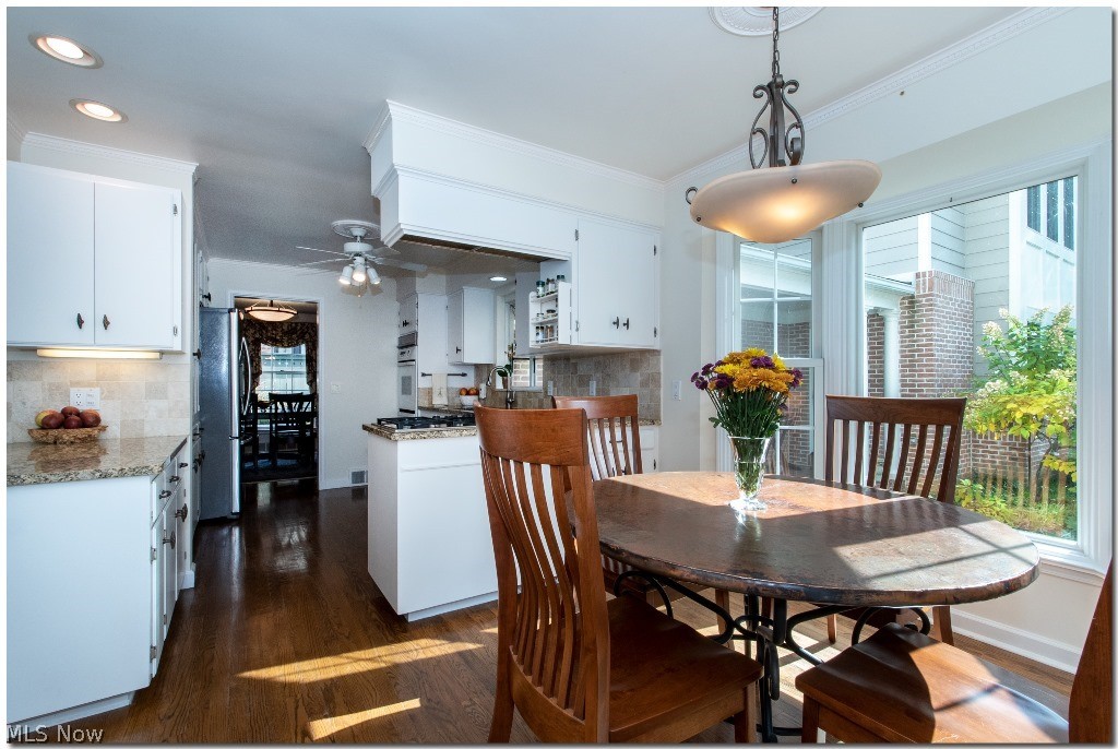 17460 Shelburne Road Cleveland, OH 44118 - Photo 9 of 34 Gallery Image 9