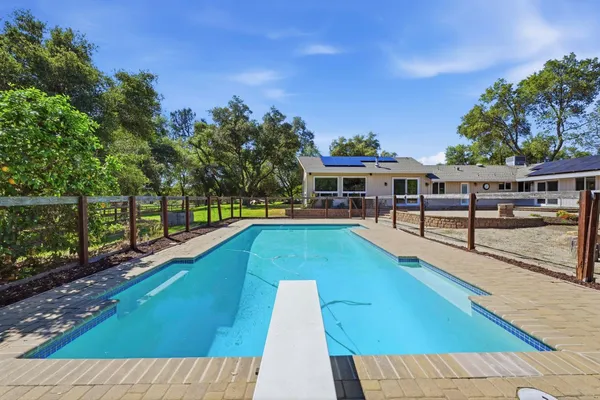 $1,750,000 | 7585 Gold Drive, Loomis, CA 95650