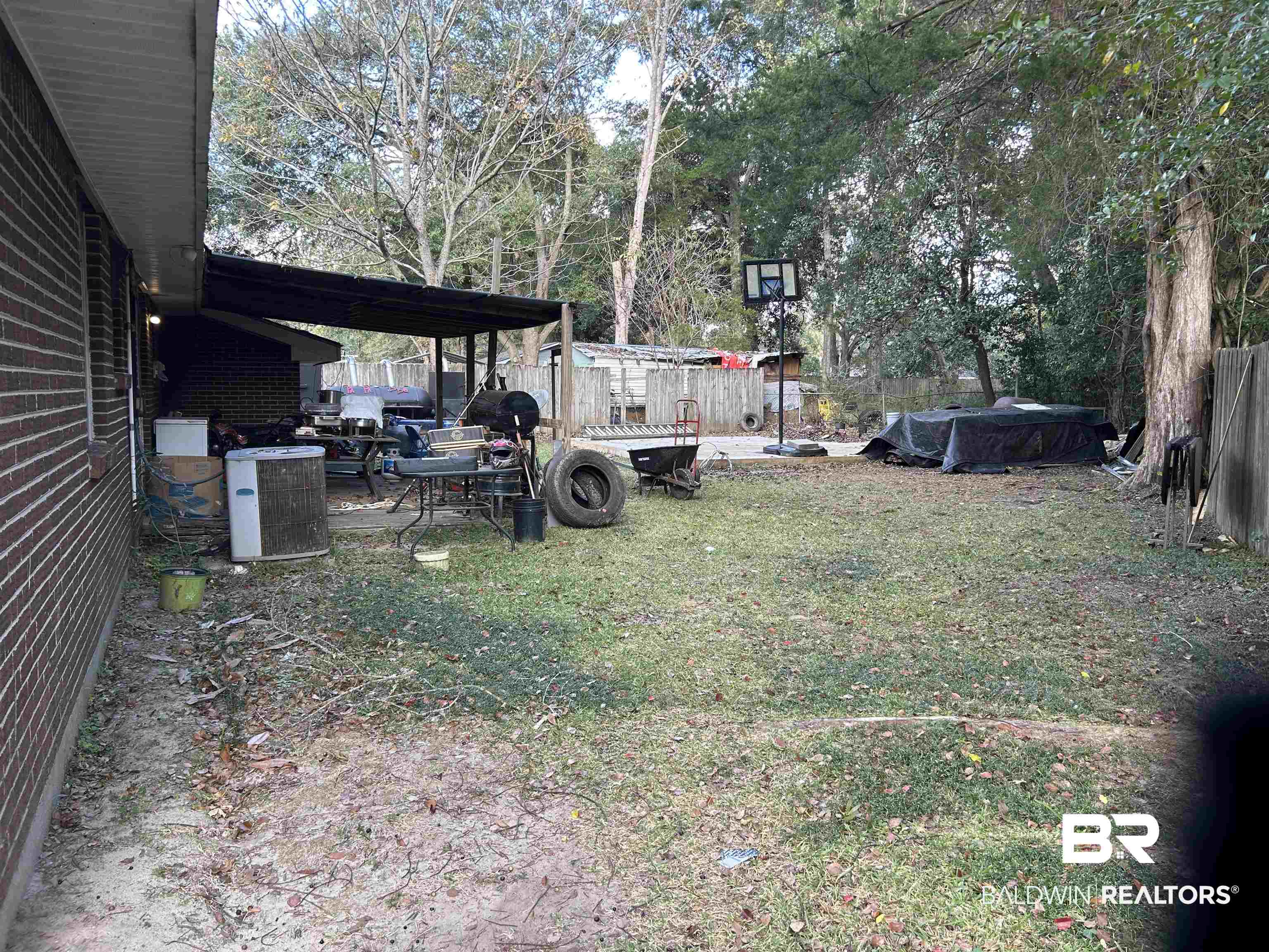 1600 Decatur Street Mobile, AL 36618 - Photo 3 of 5 View of yard with view of scattered trees