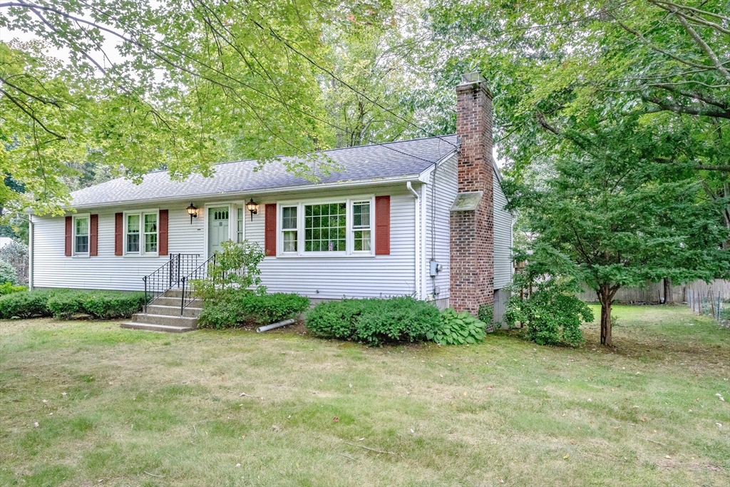 111 Susan Drive Westfield, MA 01085 - Photo 2 of 39