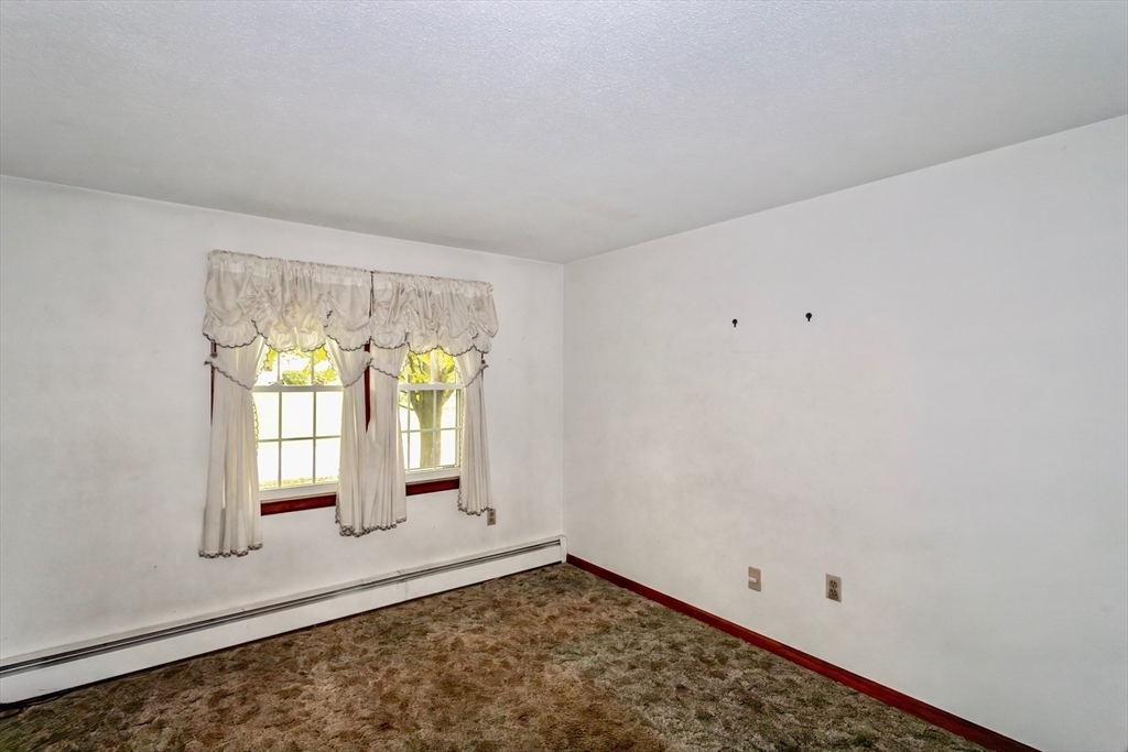 111 Susan Drive Westfield, MA 01085 - Photo 22 of 39