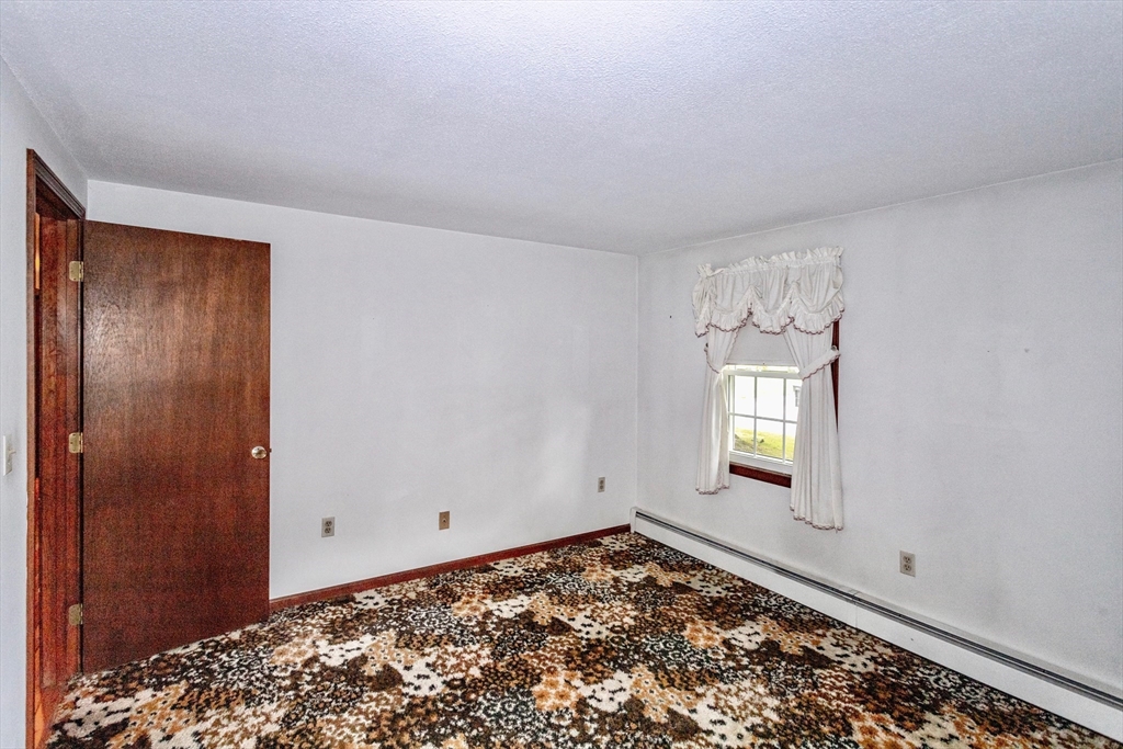 111 Susan Drive Westfield, MA 01085 - Photo 23 of 39