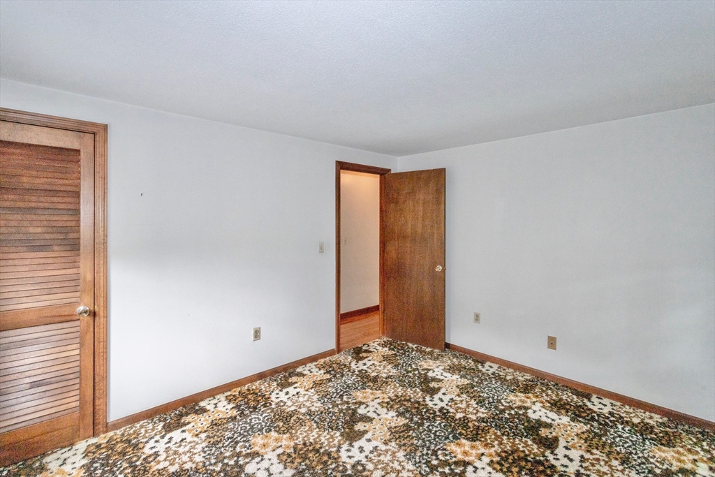 111 Susan Drive Westfield, MA 01085 - Photo 24 of 39