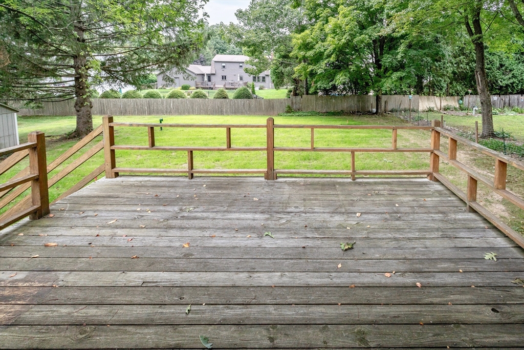 111 Susan Drive Westfield, MA 01085 - Photo 34 of 39