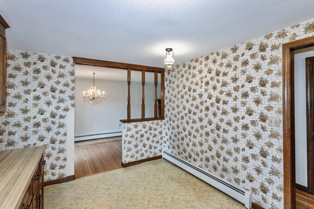 111 Susan Drive Westfield, MA 01085 - Photo 8 of 39