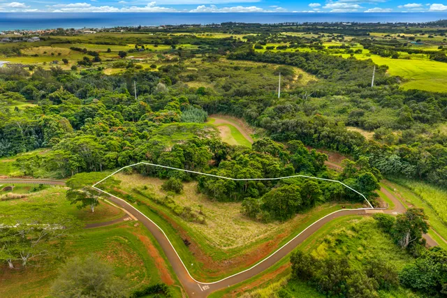 a view of a tennis court