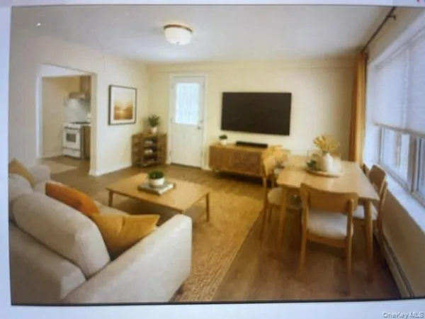 $2,700 | 124-01 Hillside Avenue | Kew Gardens
