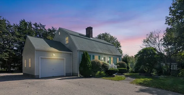$1,325,000 | 46 North Road, Jamestown, RI 02835