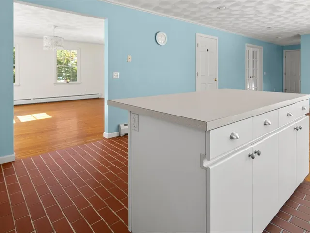 $1,325,000 | 46 North Road, Jamestown, RI 02835