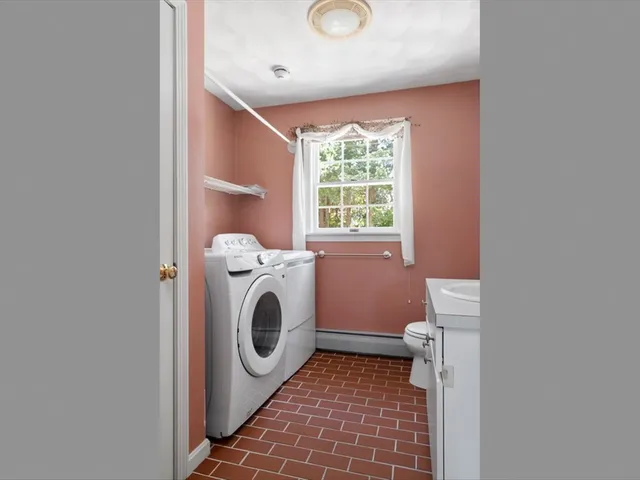 $1,325,000 | 46 North Road, Jamestown, RI 02835