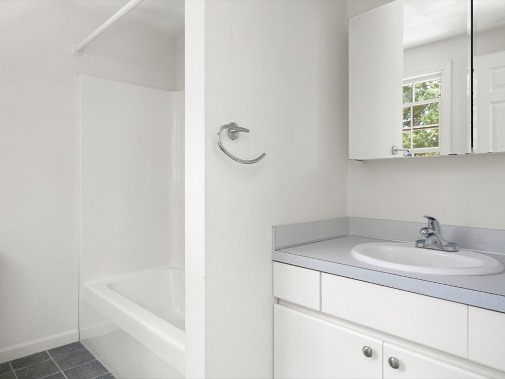 46 North Road Jamestown, RI 02835 - Photo 21 of 28