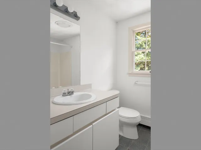 $1,325,000 | 46 North Road, Jamestown, RI 02835