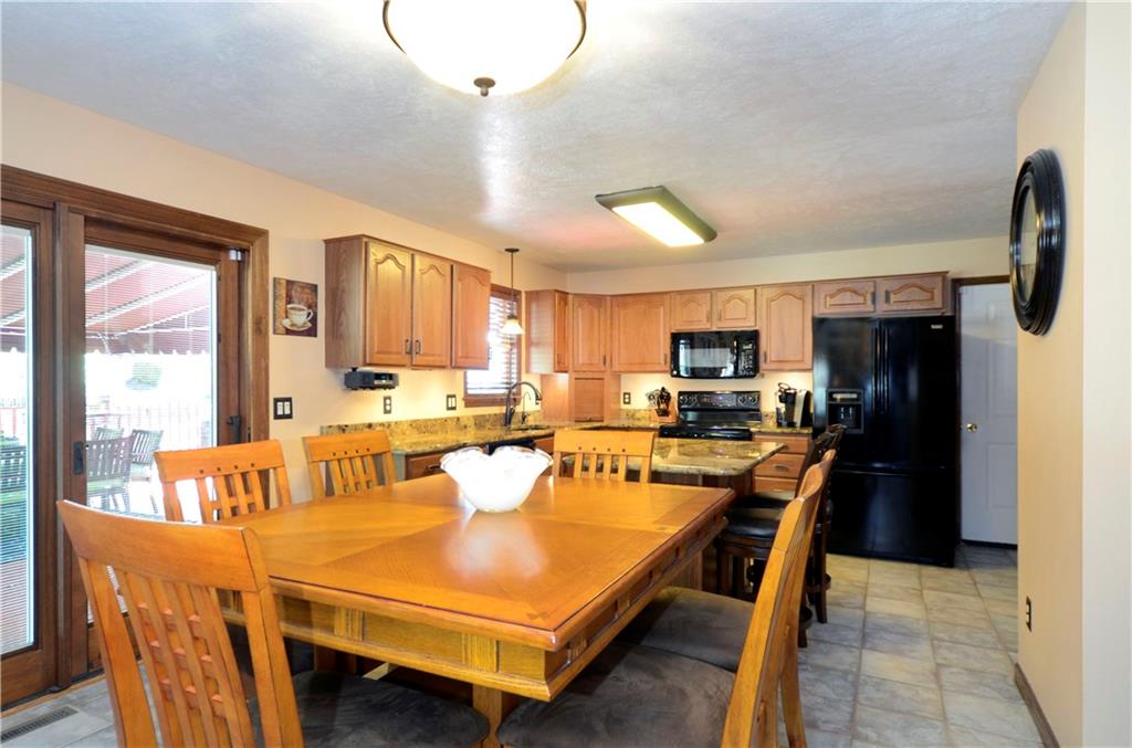 5004 Oak Point Drive McKees Rocks, PA 15136 - Photo 7 of 25