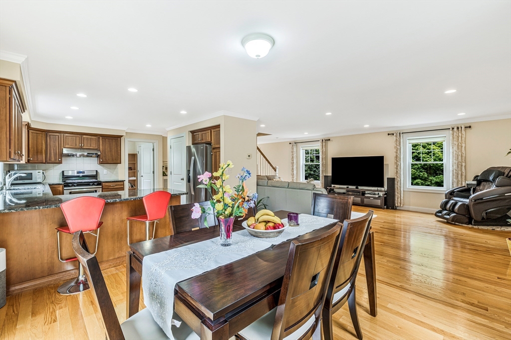 184 College Farm Road Waltham, MA 02451 - Photo 8 of 27