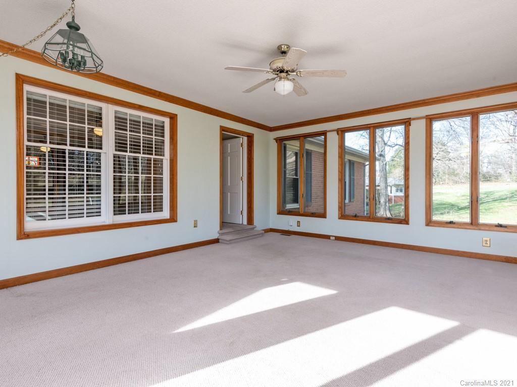 2525 Oakdale Road Charlotte, NC 28216 - Photo 2 of 40