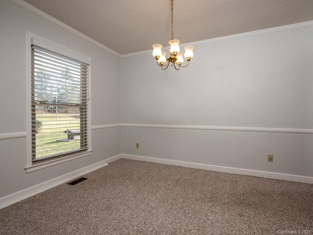 2525 Oakdale Road Charlotte, NC 28216 - Photo 11 of 40