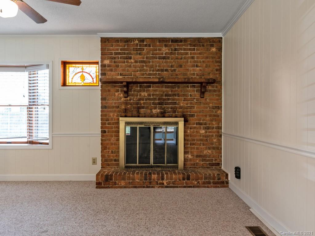 2525 Oakdale Road Charlotte, NC 28216 - Photo 13 of 40
