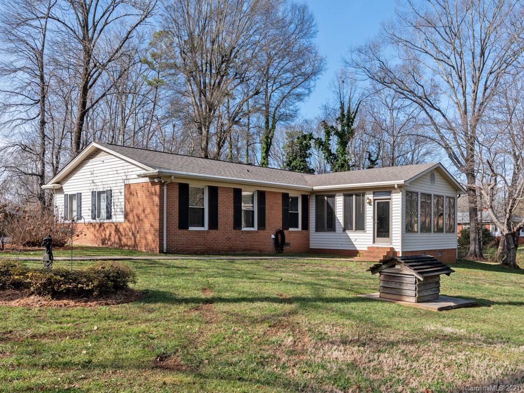 2525 Oakdale Road Charlotte, NC 28216 - Photo 24 of 40