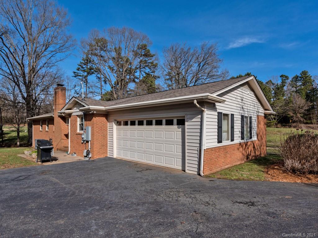 2525 Oakdale Road Charlotte, NC 28216 - Photo 30 of 40