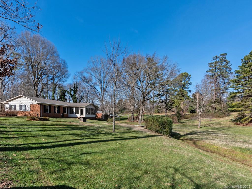 2525 Oakdale Road Charlotte, NC 28216 - Photo 39 of 40