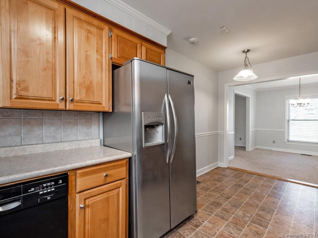 2525 Oakdale Road Charlotte, NC 28216 - Photo 5 of 40