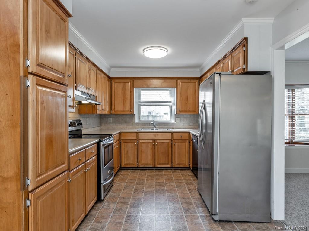 2525 Oakdale Road Charlotte, NC 28216 - Photo 6 of 40