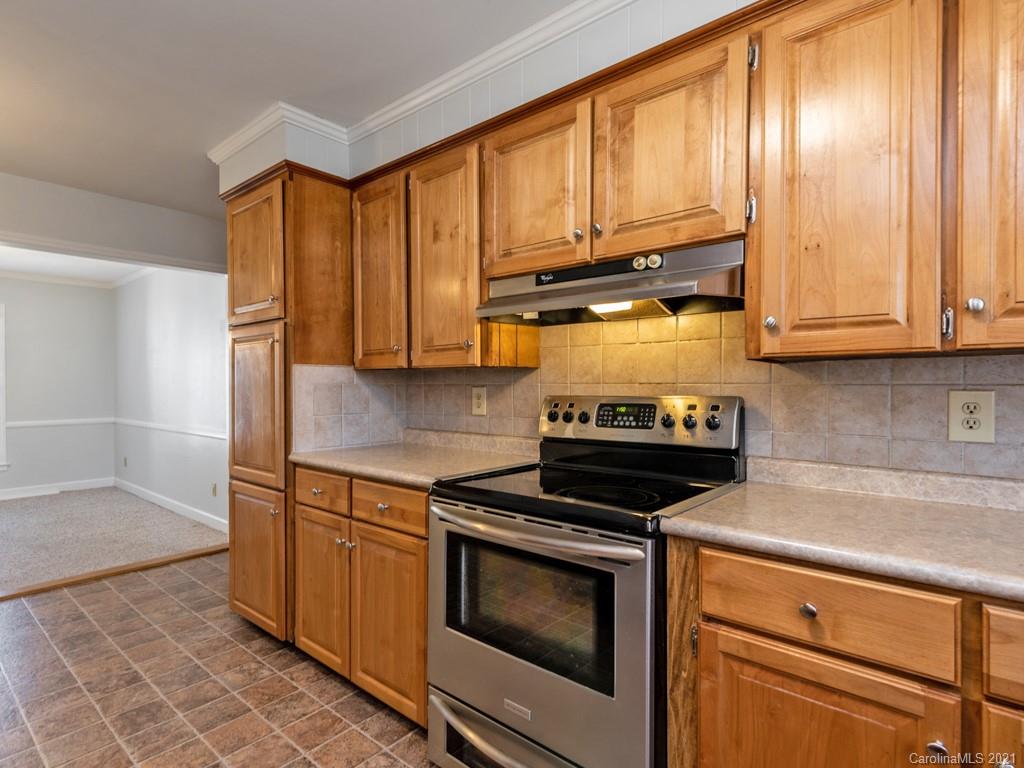 2525 Oakdale Road Charlotte, NC 28216 - Photo 7 of 40