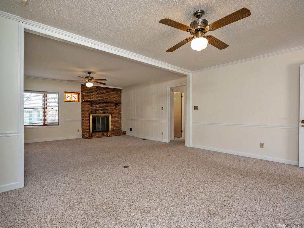 2525 Oakdale Road Charlotte, NC 28216 - Photo 10 of 40