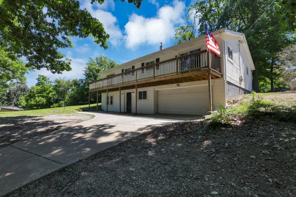 $415,000 | 187 Valley View Drive Southeast, Heath, OH 43056