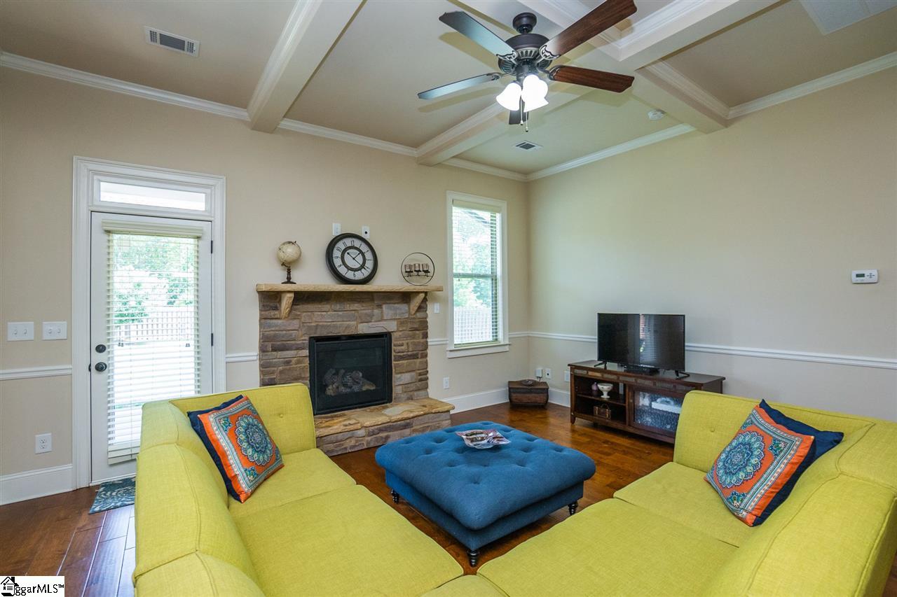 220 Sunnybrook Lane Greer, SC 29650 - Photo 5 of 31