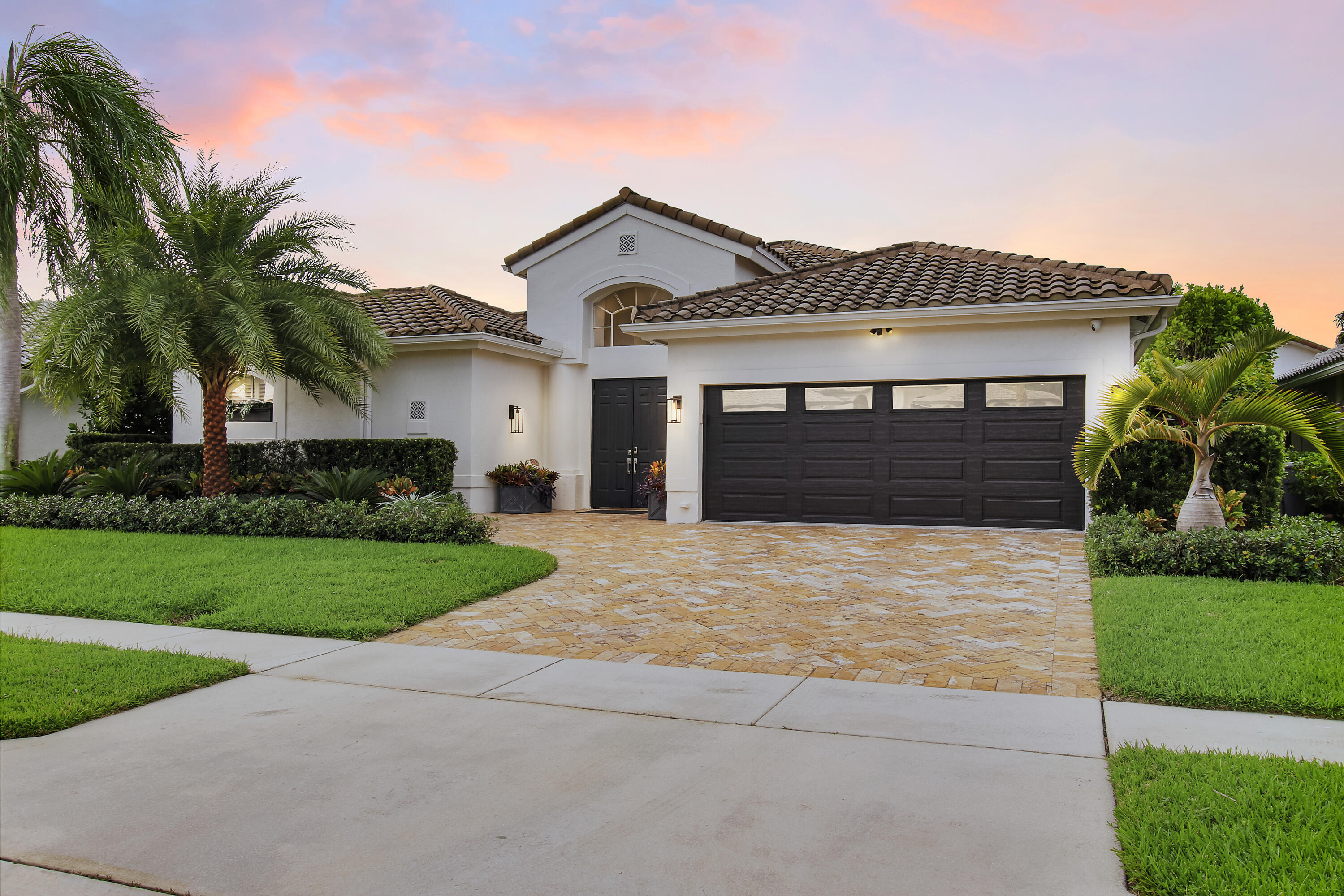 7606 La Corniche Circle Boca Raton, FL 33433 - Photo 3 of 49 Twilight