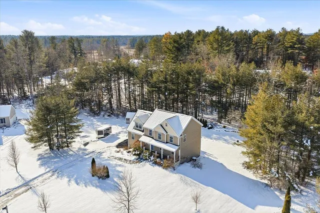 $799,000 | 10 Berlang Road, Londonderry, NH 03053