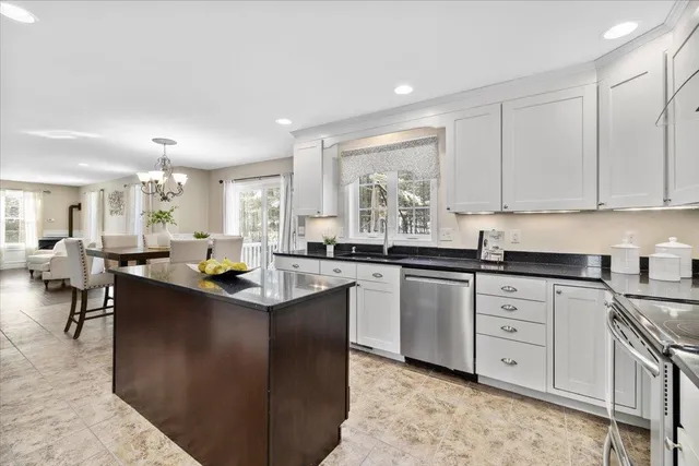 $799,000 | 10 Berlang Road, Londonderry, NH 03053