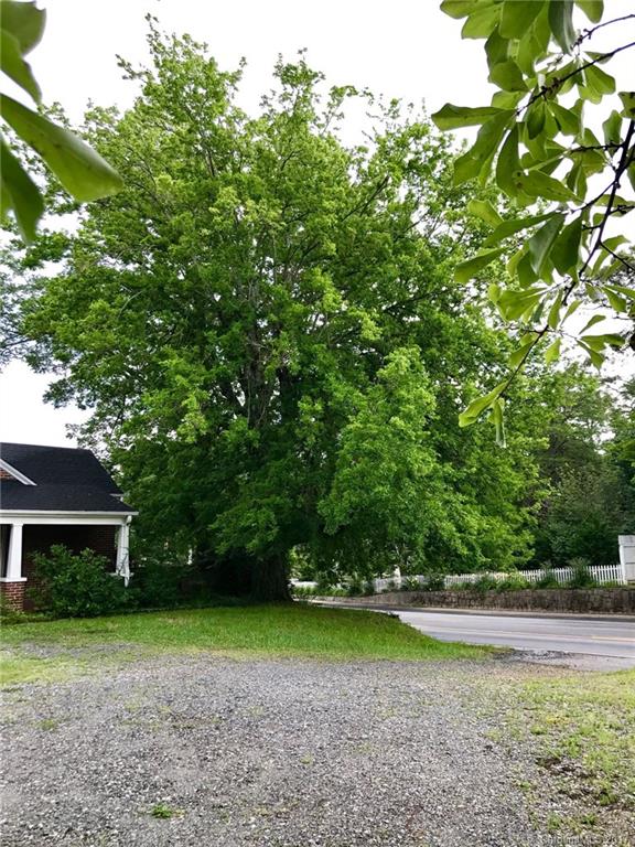 611 East Rutherford Street Landrum, SC 29356 - Photo 7 of 17 Gallery Image 7