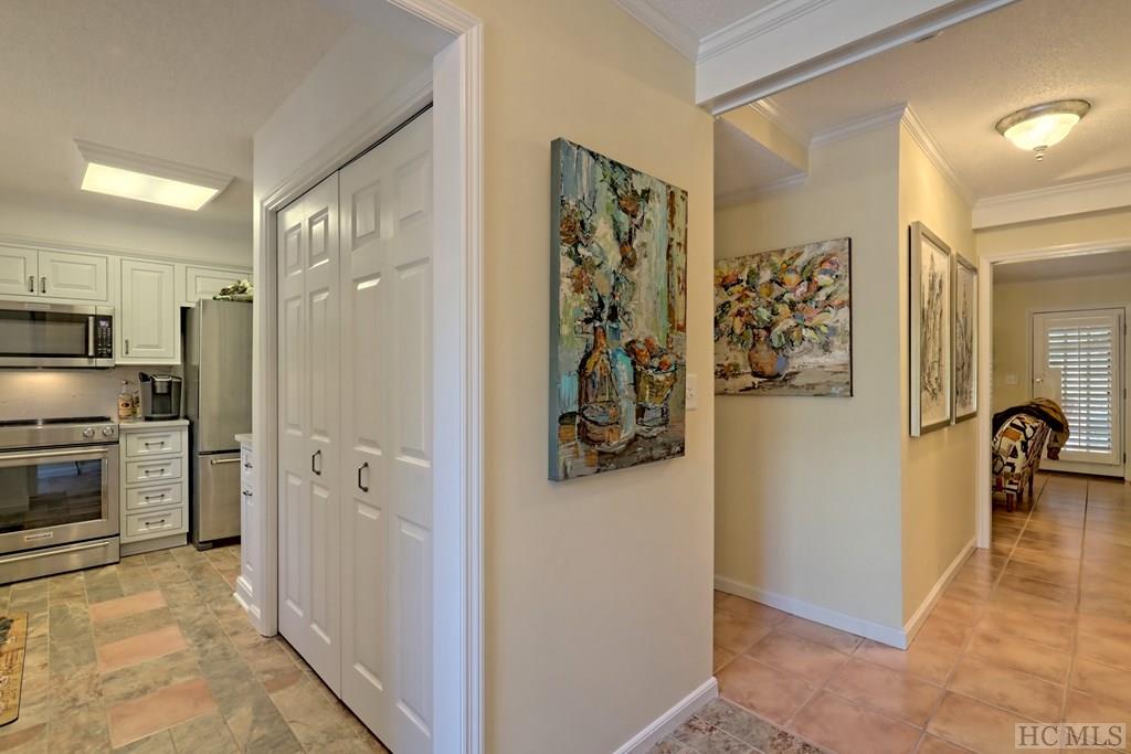 1341 Leonard Road, Unit 5 Highlands, NC 28741 - Photo 7 of 52 Gallery Image 7
