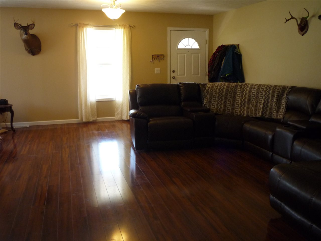 1045 Hoosier Valley Road Traverse City, MI 49685 - Photo 9 of 15 1802129-8.JPG