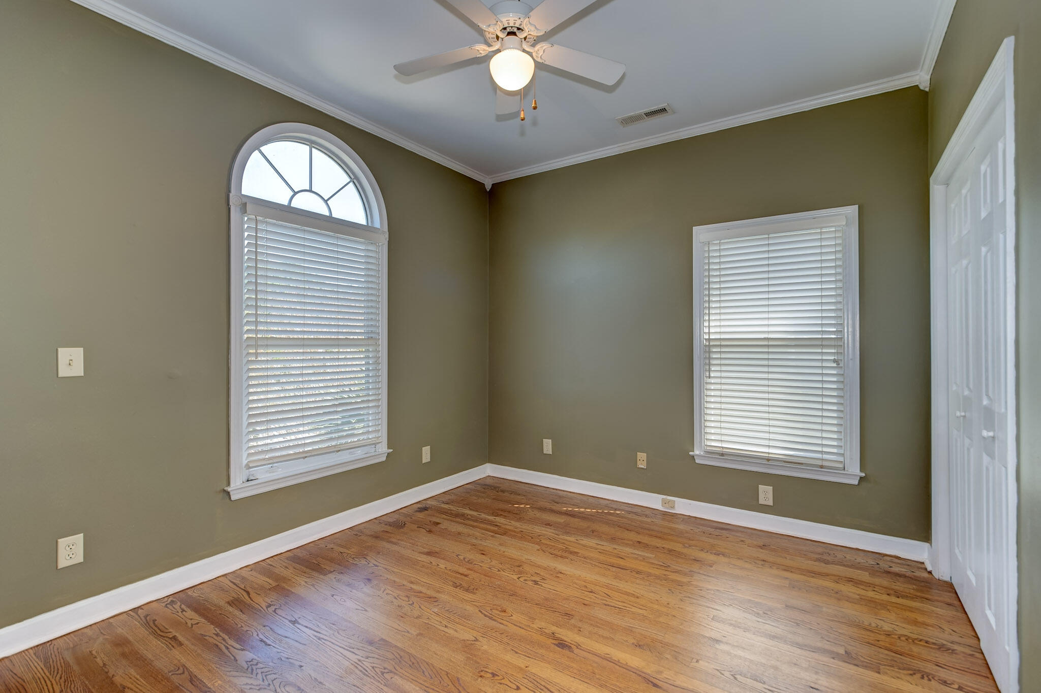 4128 Egrets Pointe Drive Mount Pleasant, SC 29466 - Photo 16 of 21 3rd bedroom