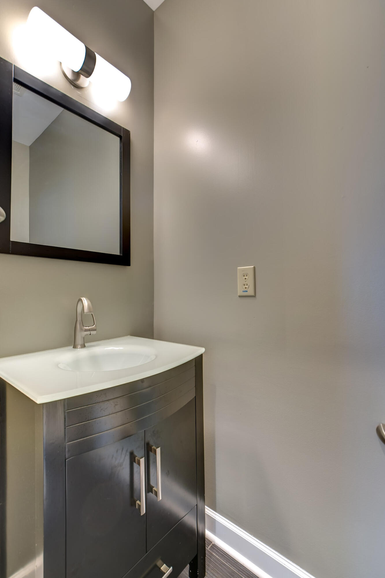 4128 Egrets Pointe Drive Mount Pleasant, SC 29466 - Photo 20 of 21 Downstairs half bath