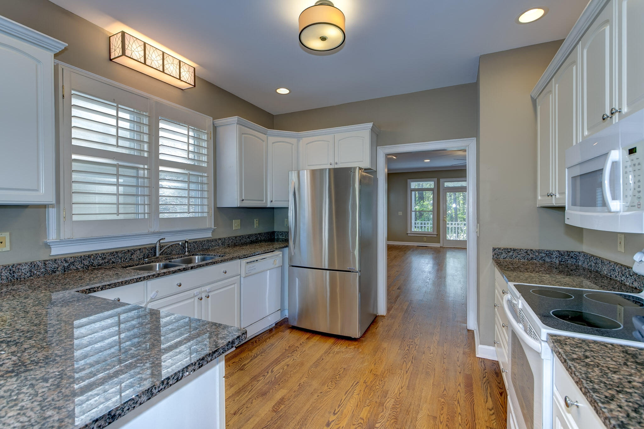4128 Egrets Pointe Drive Mount Pleasant, SC 29466 - Photo 3 of 21 Kitchen