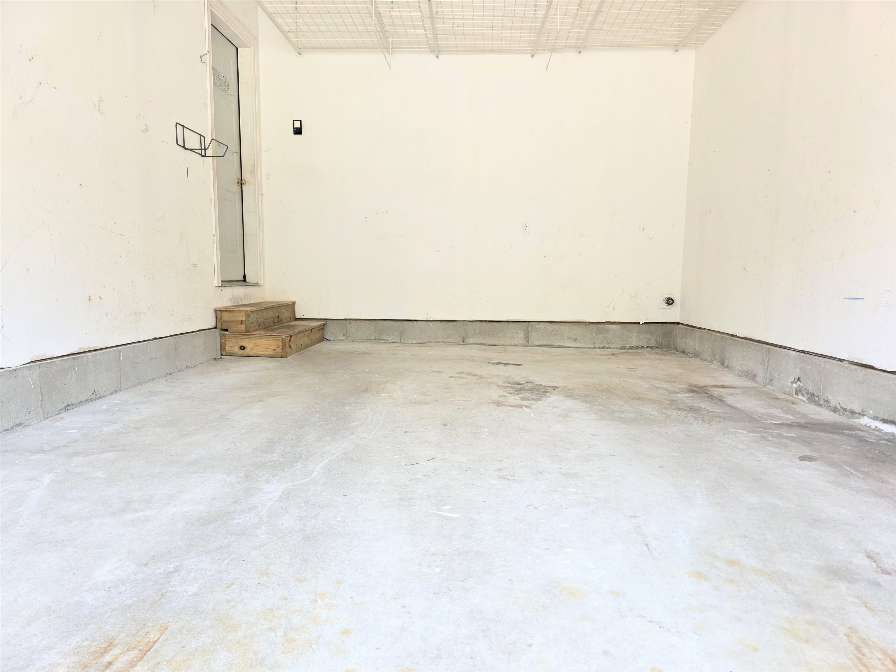 624 Main Street, Unit 6 Fremont, NH 03044 - Photo 31 of 33