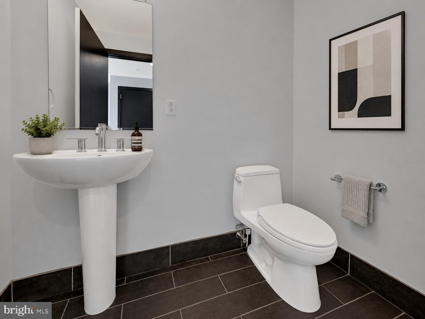 1200 Steuart Street, Unit 1913 Baltimore, MD 21230 - Photo 29 of 94 Digitally staged.
