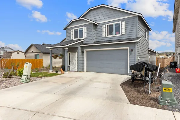 $394,000 | 397 Northeast Orchid Court, Madras, OR 97741