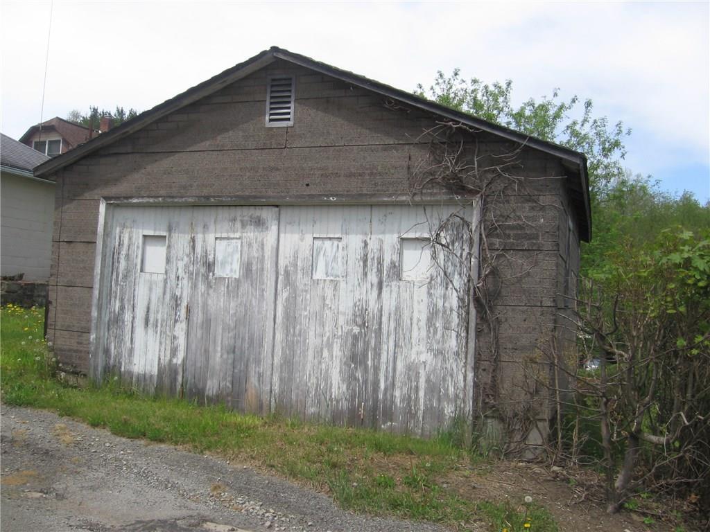 129 Ice House Road Latrobe, PA 15650 - Photo 8 of 8 Detached garage