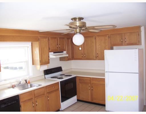 21 Roosevelt Road Cumberland, RI 02864 - Photo 3 of 5 Kitchen.