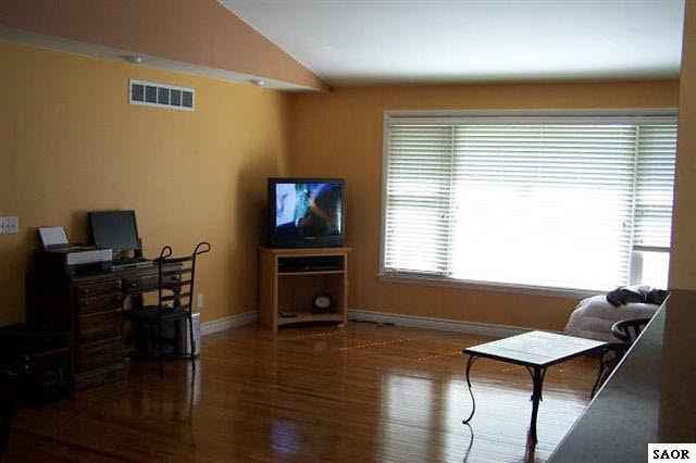 12690 South Byron Road Byron, MI 48418 - Photo 4 of 9 43080-3.JPG