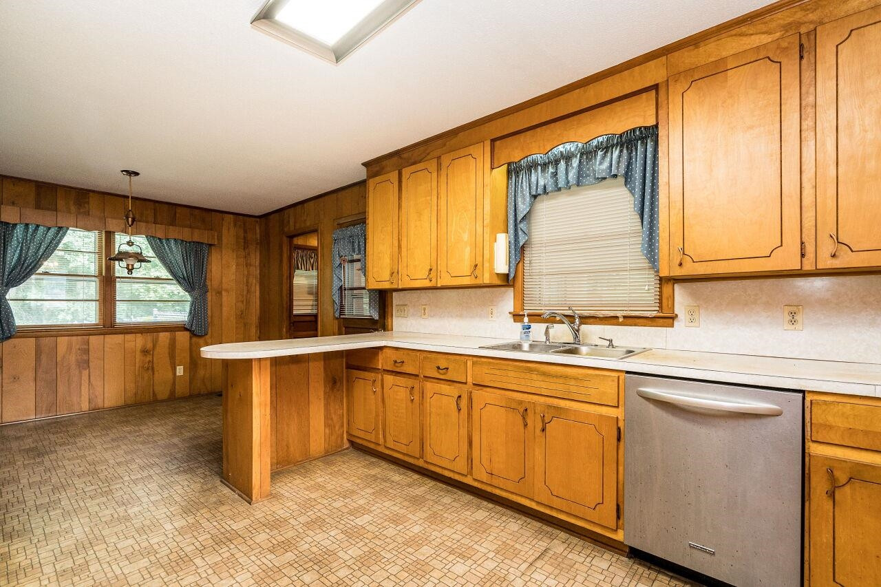 6801 Hickory Drive Raleigh, NC 27603 - Photo 10 of 26 Photo 10