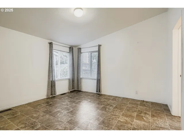 $344,900 | 2111 Pippin Street Northeast, Salem, OR 97305