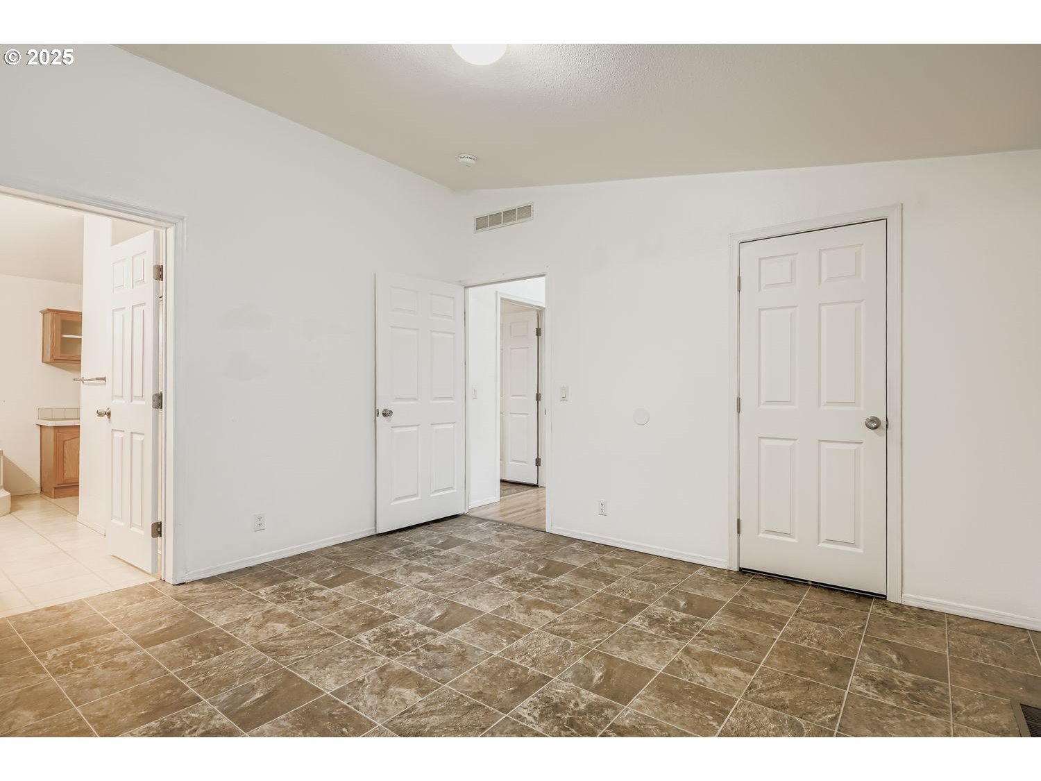 2111 Pippin Street Northeast Salem, OR 97305 - Photo 12 of 26 a view of an empty room
