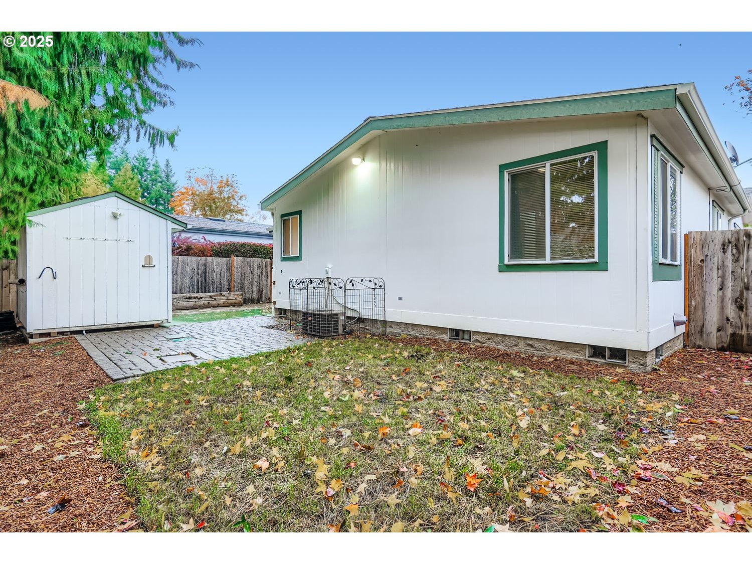 2111 Pippin Street Northeast Salem, OR 97305 - Photo 24 of 26 a house view with a backyard space